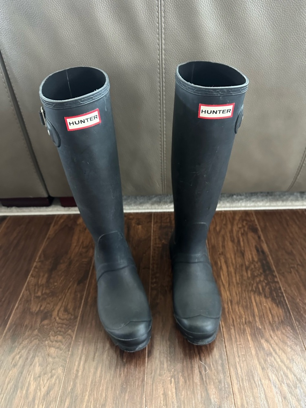 Hunter Black Matte Tall/Mid-Calf Rain Boot with Buckle | US SZ 6 / UK 37